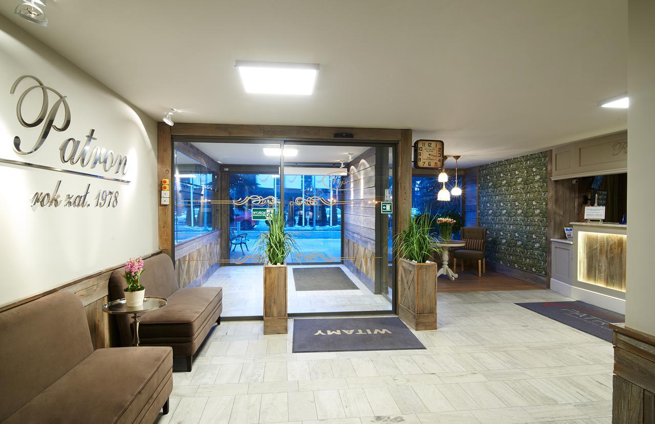 Obiekt Hotelarski Patron Warszawa Exteriör bild